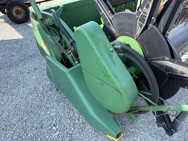 Image of John Deere 920F equipment image 4