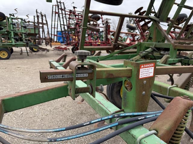 Image of John Deere 960 equipment image 3