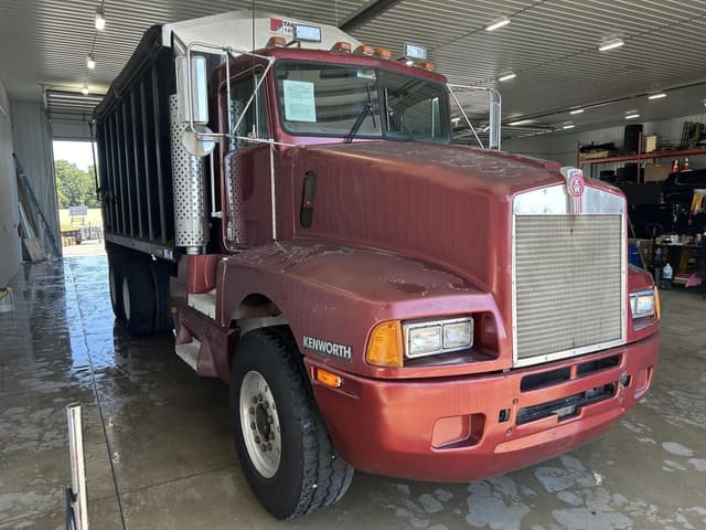 Image of Kenworth T600 equipment image 2