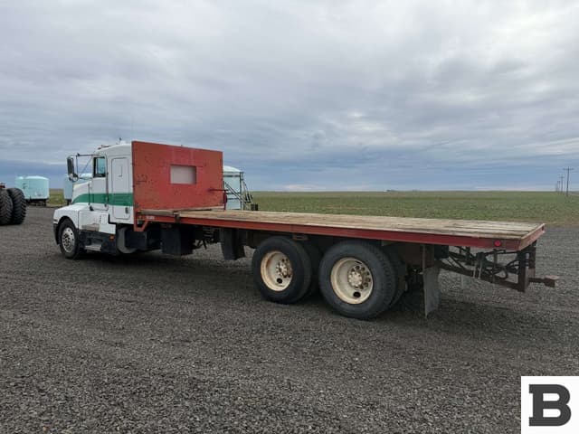 Image of Kenworth T600 equipment image 2