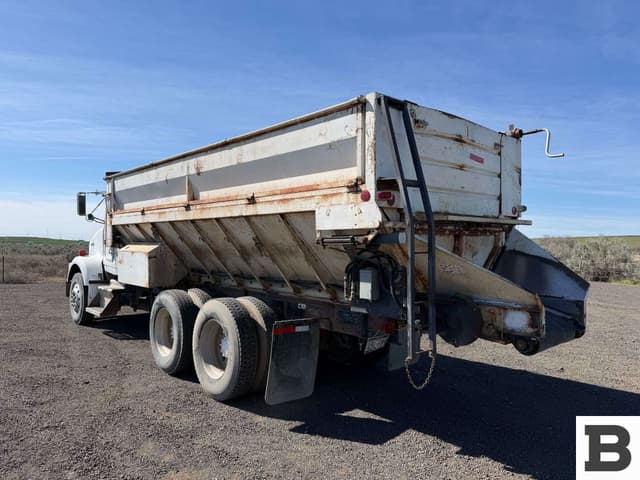 Image of Kenworth T600 equipment image 2