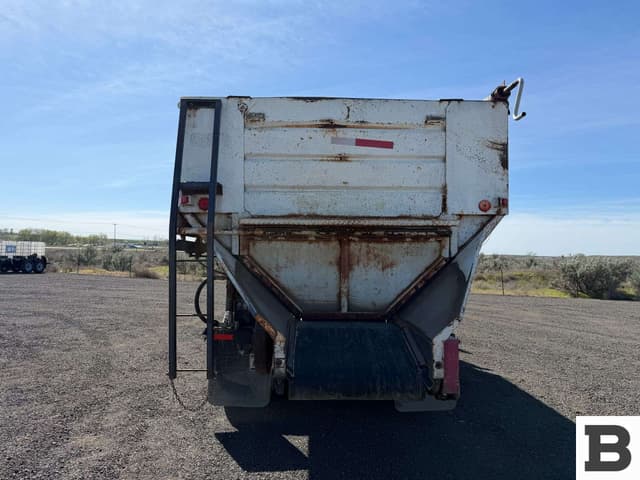 Image of Kenworth T600 equipment image 3