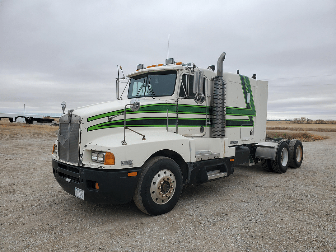 Image of Kenworth T600 Primary image