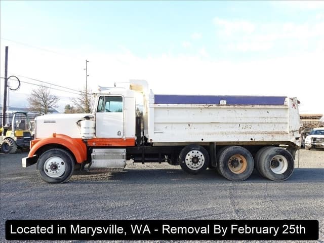 Image of Kenworth W900 equipment image 3