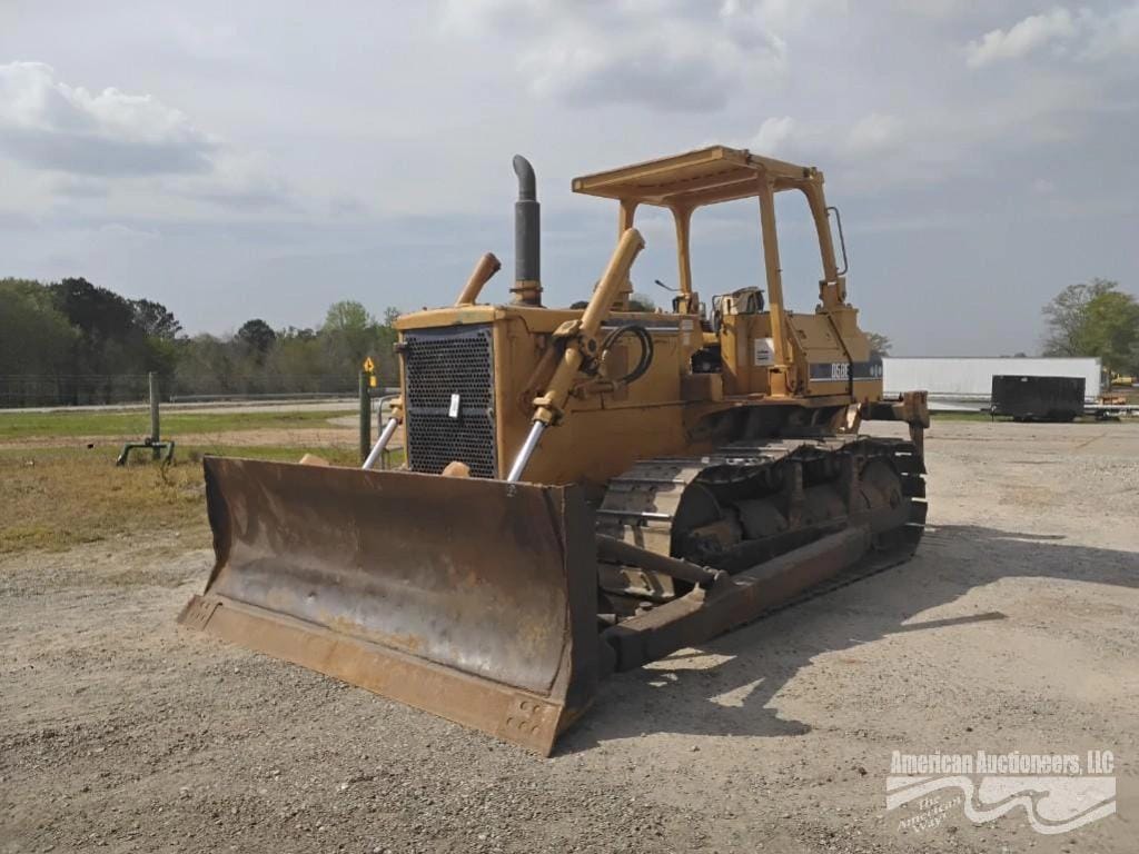 1987 Komatsu D58E Equipment Image0