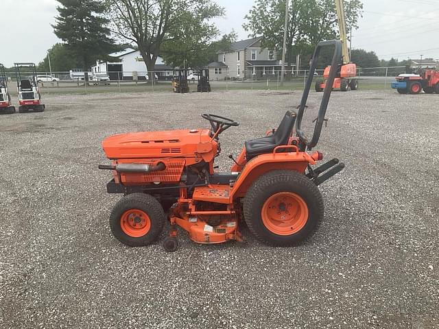 Image of Kubota B5200 equipment image 3