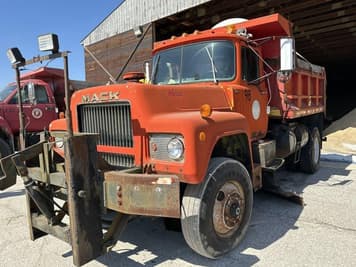 Main image Mack RD685S