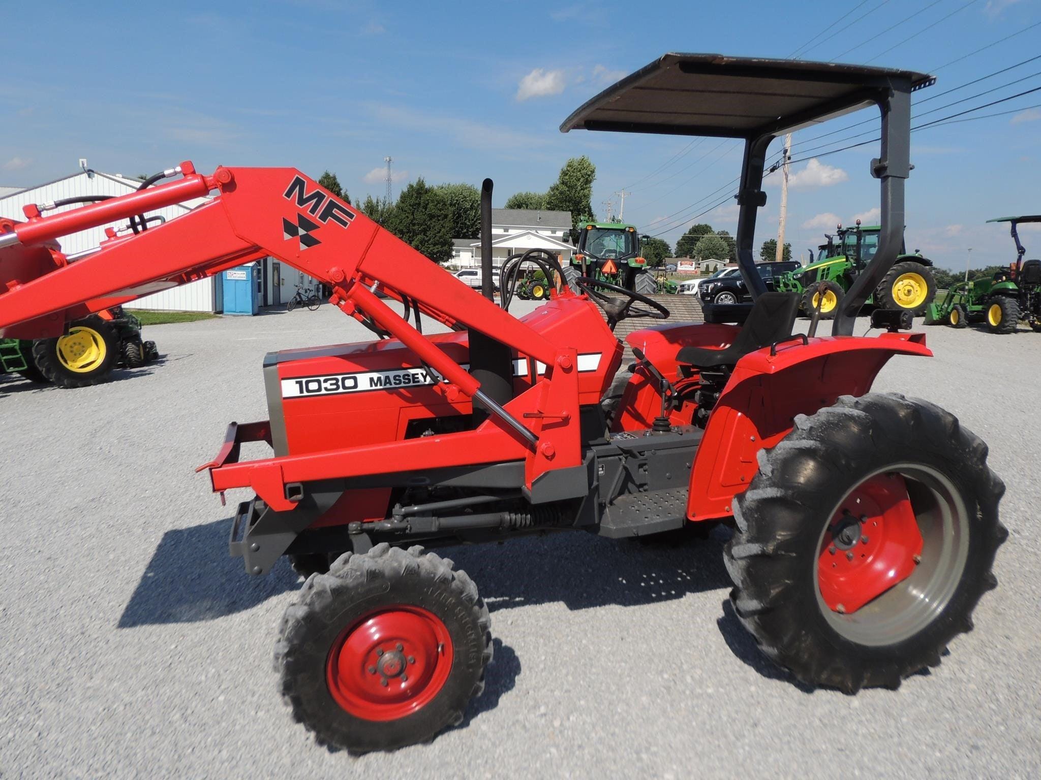 1987 Massey Ferguson 1030 Equipment Image0