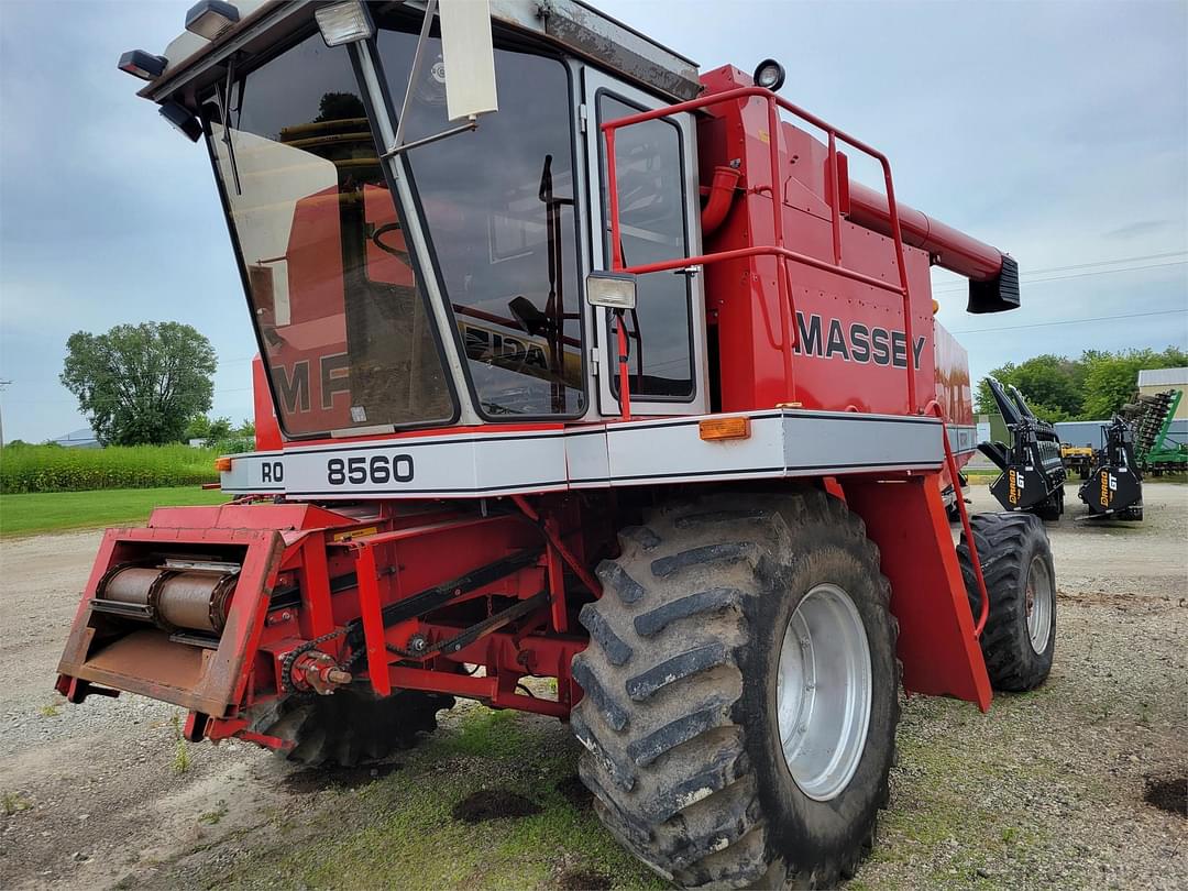 Image of Massey Ferguson 8560 Primary image