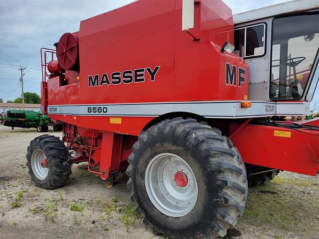 Image of Massey Ferguson 8560 equipment image 3