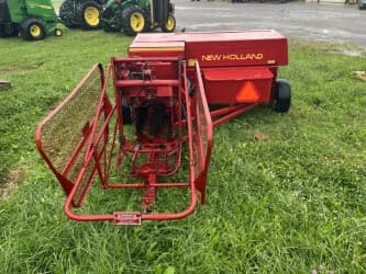 Image of New Holland 326 equipment image 4