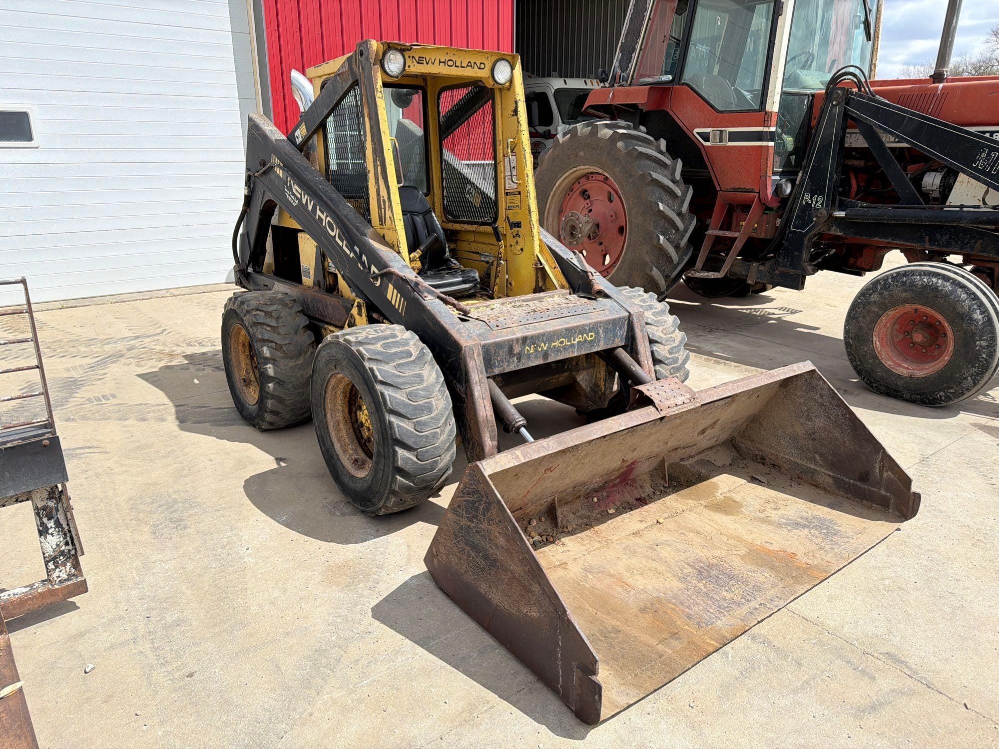 1987 New Holland L785 Equipment Image0