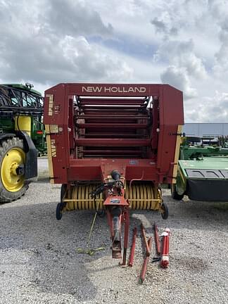 Image of New Holland 853 equipment image 1