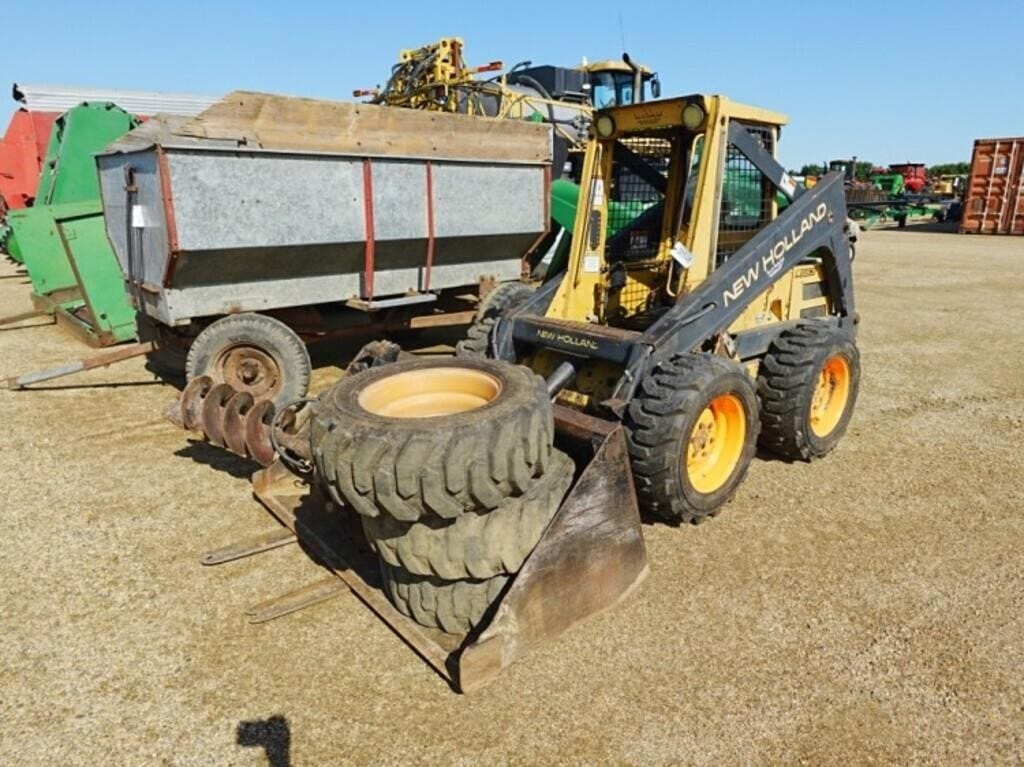 1987 New Holland L553 Equipment Image0