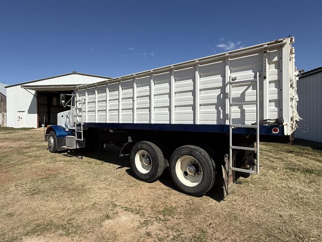 Image of Peterbilt 349 equipment image 3