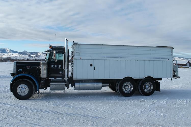 Main image Peterbilt 359 1