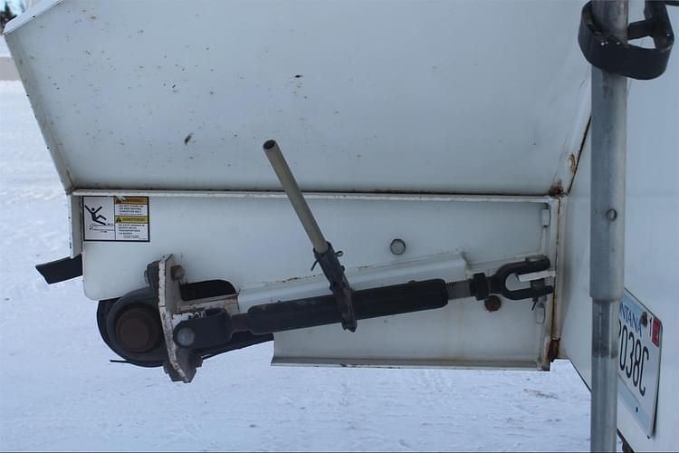 Main image Peterbilt 359 27