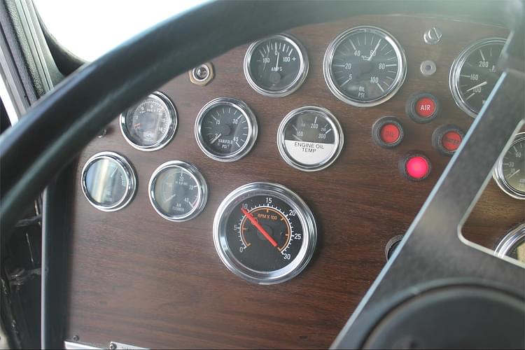 Main image Peterbilt 359 49