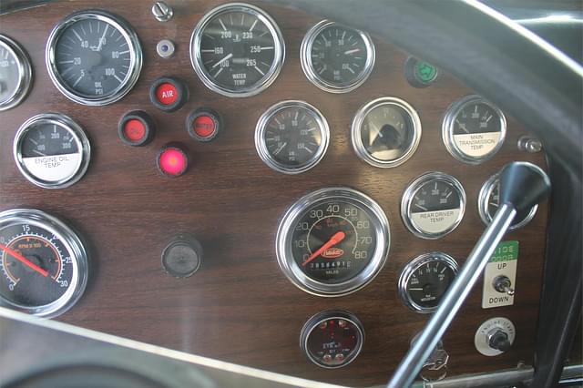 Thumbnail image Peterbilt 359 50