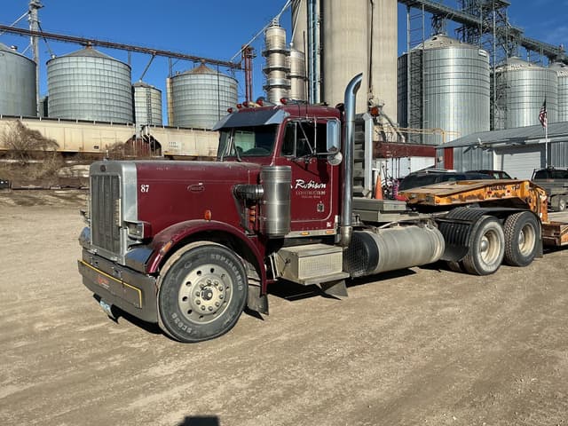 Image of Peterbilt 359 equipment image 2