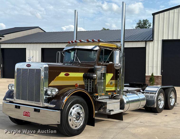 Image of Peterbilt 359 Primary image