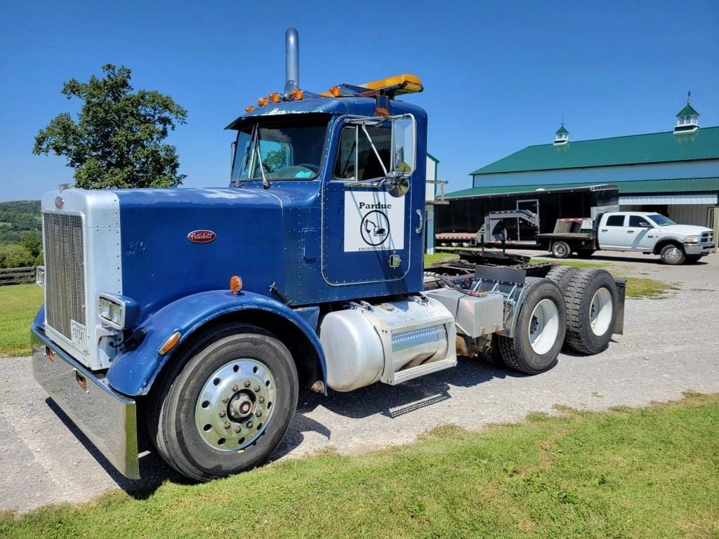 Main image Peterbilt 359