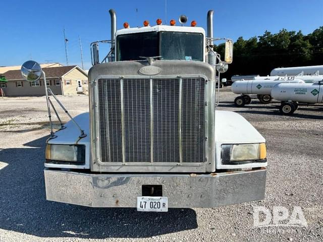 Image of Peterbilt 377 equipment image 2