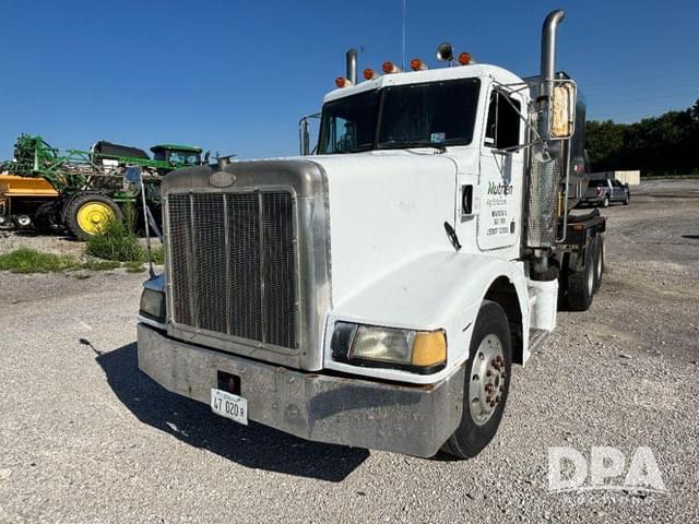 Image of Peterbilt 377 equipment image 1