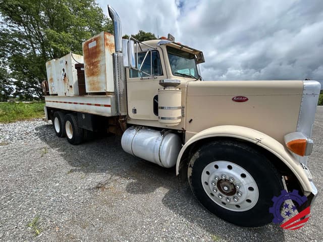 Image of Peterbilt 379 equipment image 4