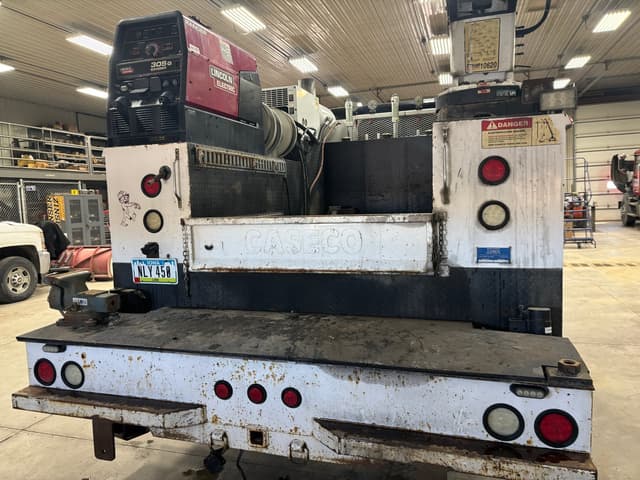 Image of Peterbilt 379 equipment image 2