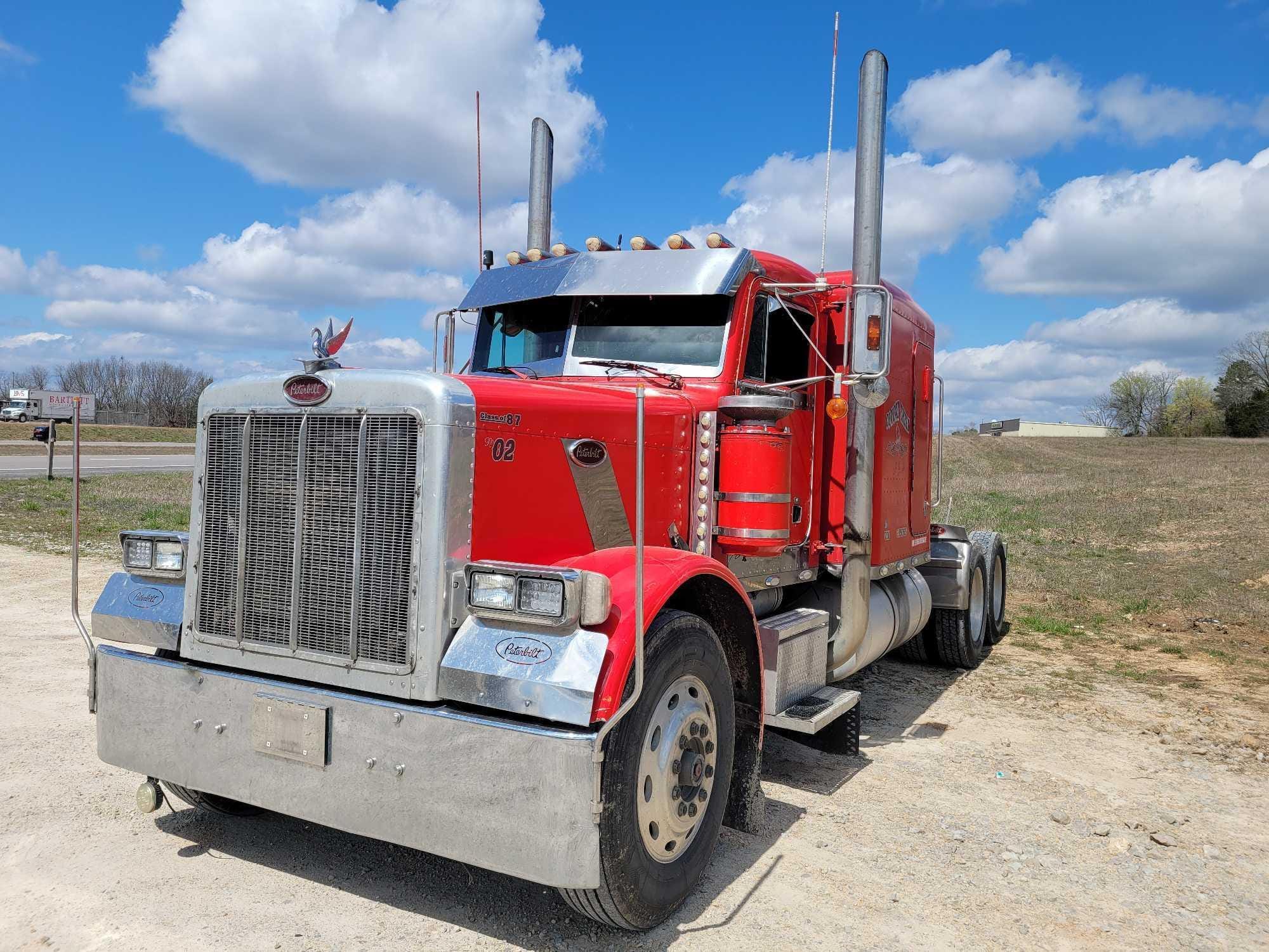 Main image Peterbilt 379
