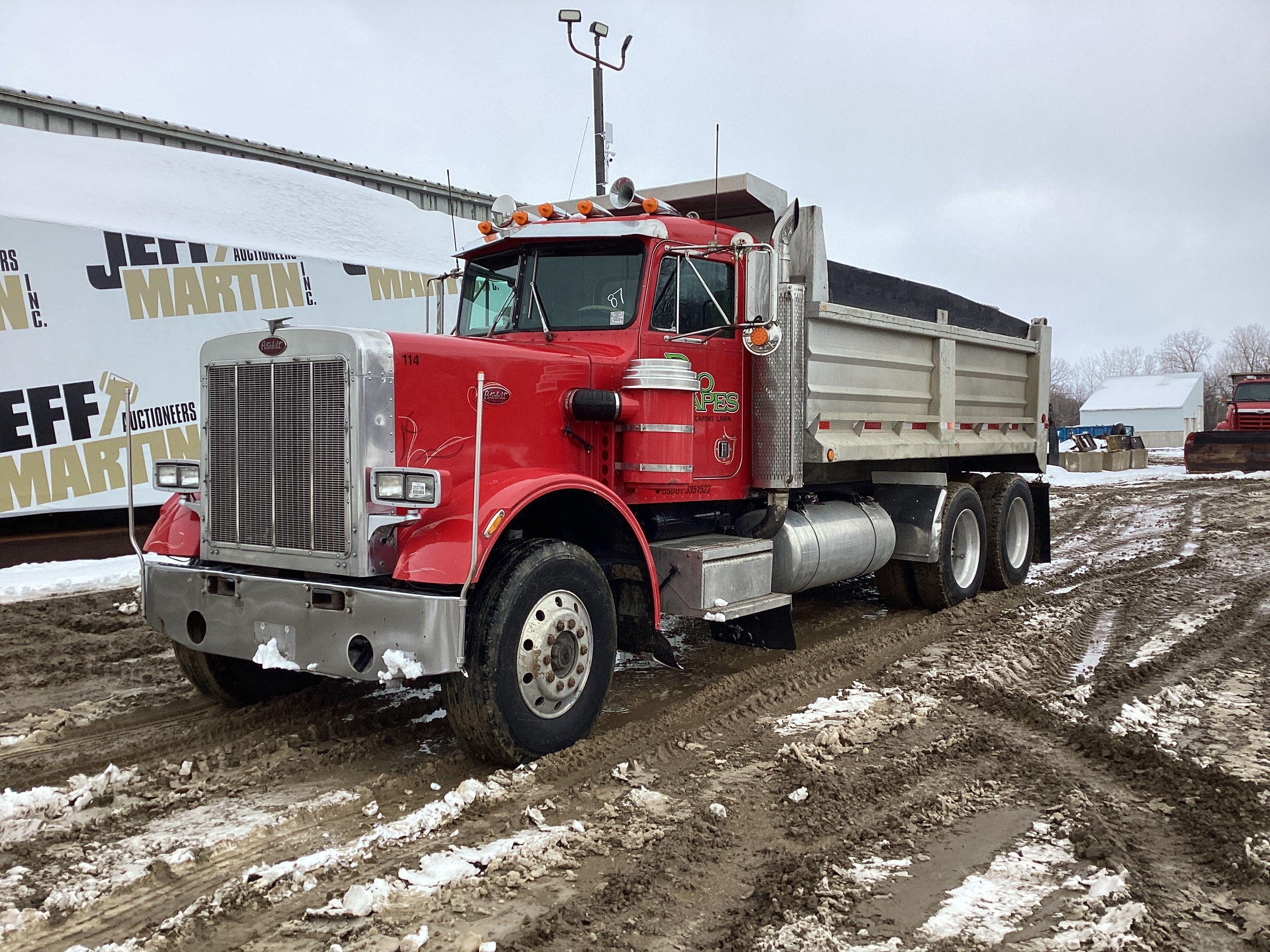 Main image Peterbilt 382