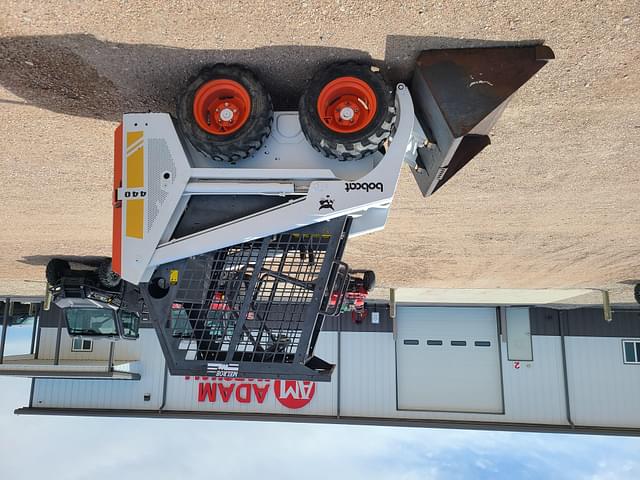 Image of Bobcat 440 equipment image 4