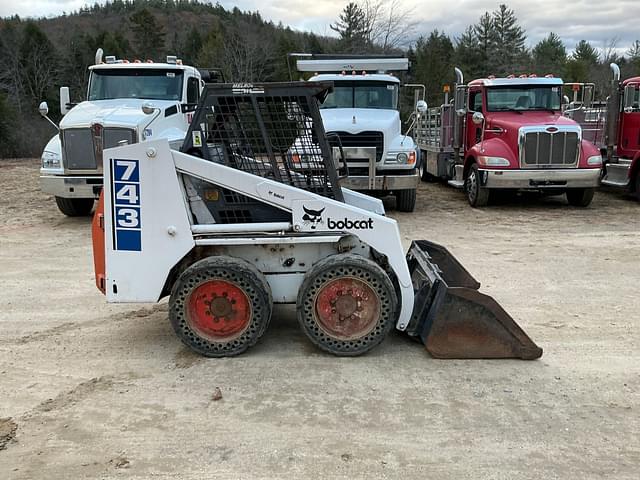 Image of Bobcat 743 equipment image 3