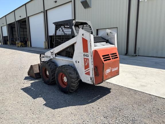 Image of Bobcat 843 equipment image 3