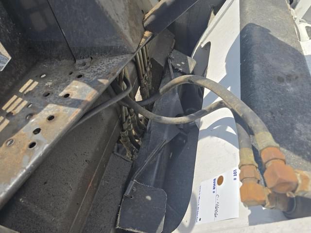 Image of Bobcat 843 equipment image 2