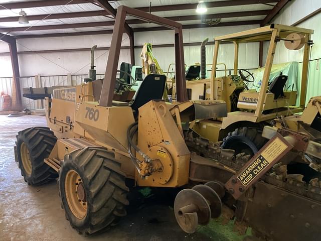 Image of Case 760 equipment image 2