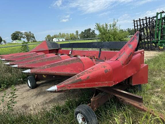 Image of Case IH 1063 equipment image 4