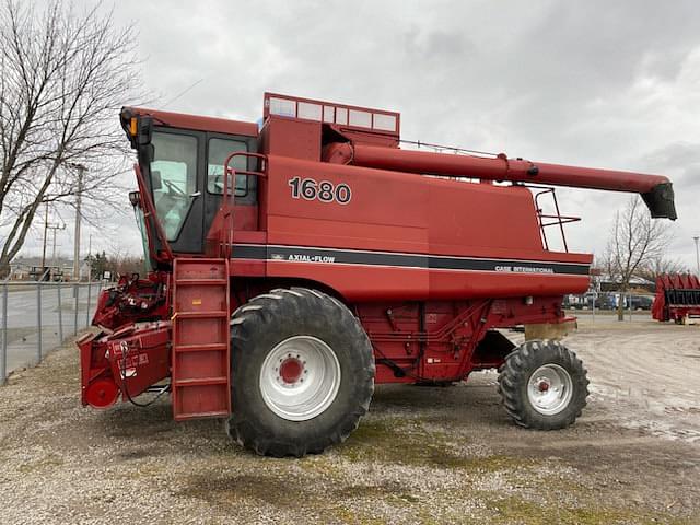 1988 Case IH 1680 Equipment Image0