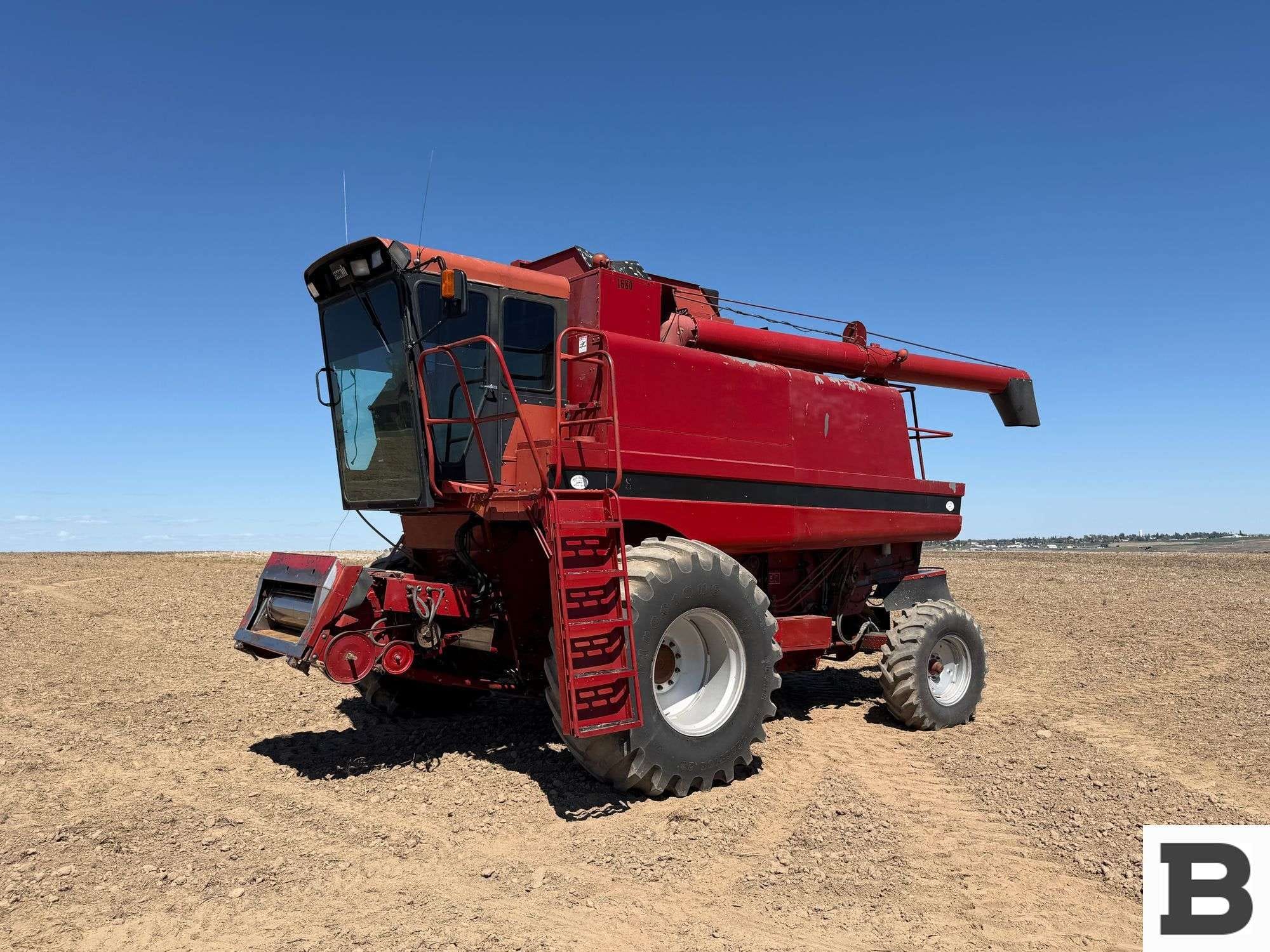 1988 Case IH 1680 Equipment Image0