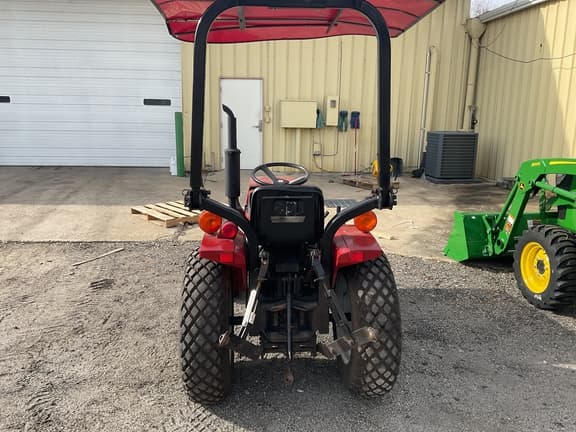 Image of Case IH 235 equipment image 2