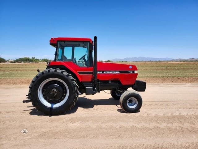 Image of Case IH 7110 equipment image 1