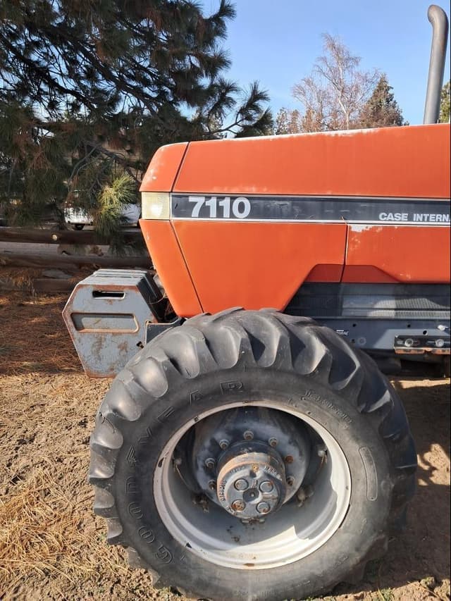 Image of Case IH 7110 equipment image 3