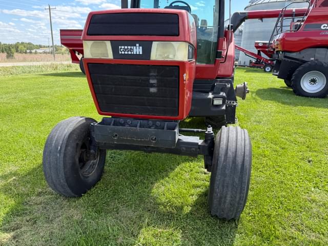Image of Case IH 7110 equipment image 2