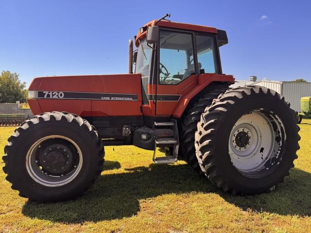 Image of Case IH 7120 equipment image 1