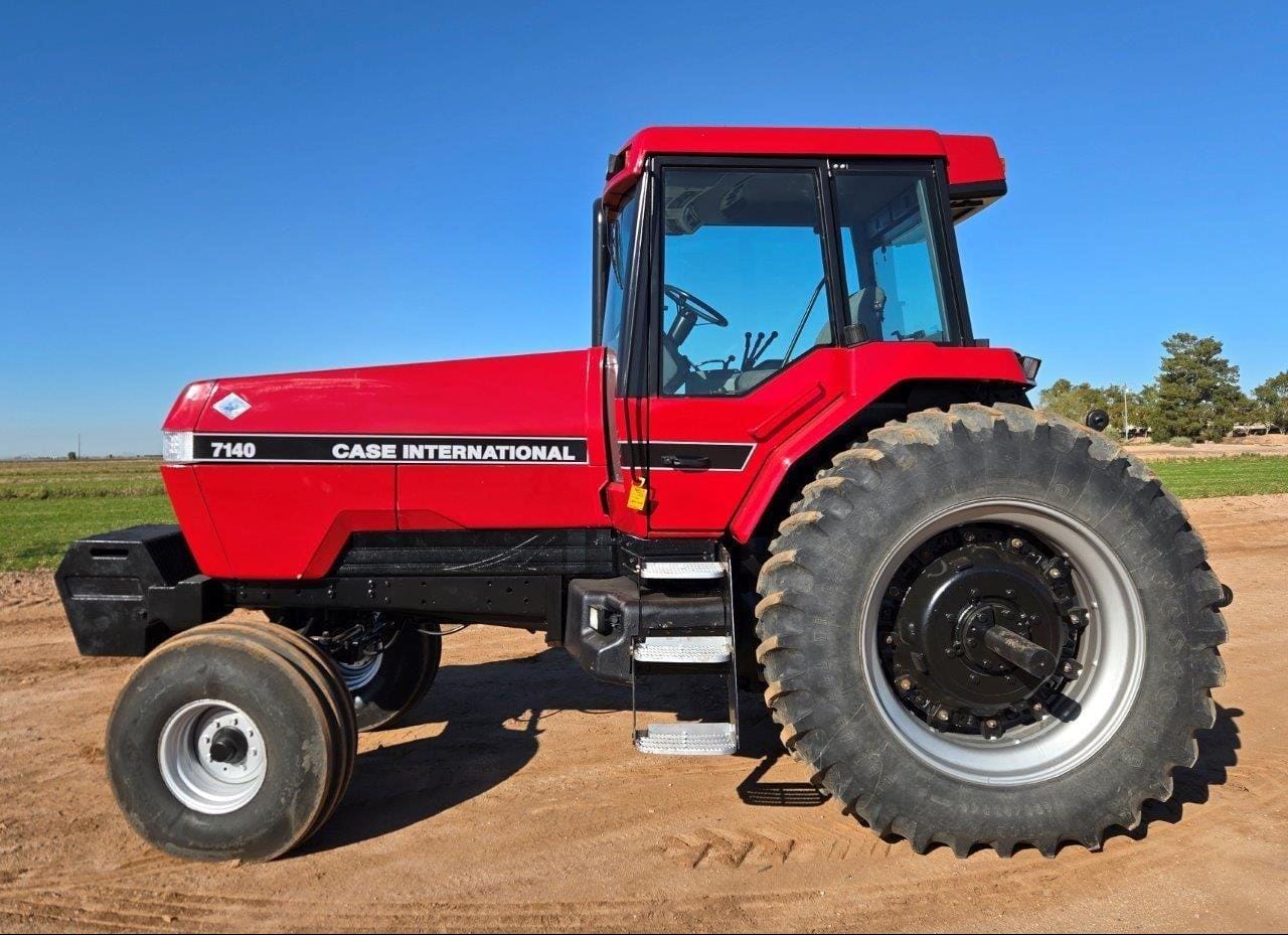 1988 Case IH 7140 Equipment Image0
