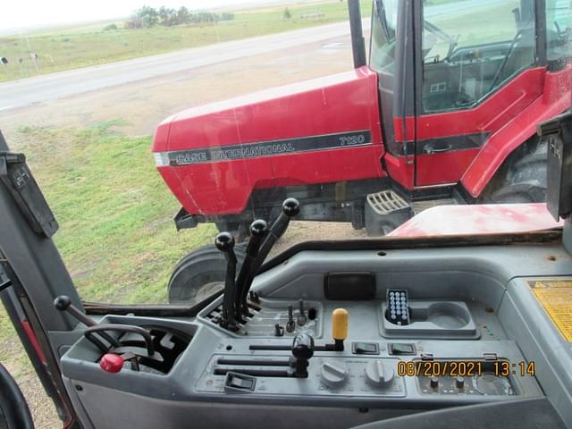 Image of Case IH 7140 equipment image 4