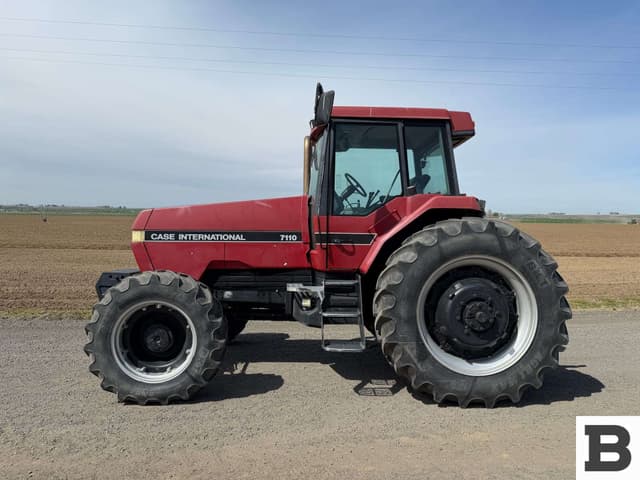 Image of Case IH 7110 equipment image 1