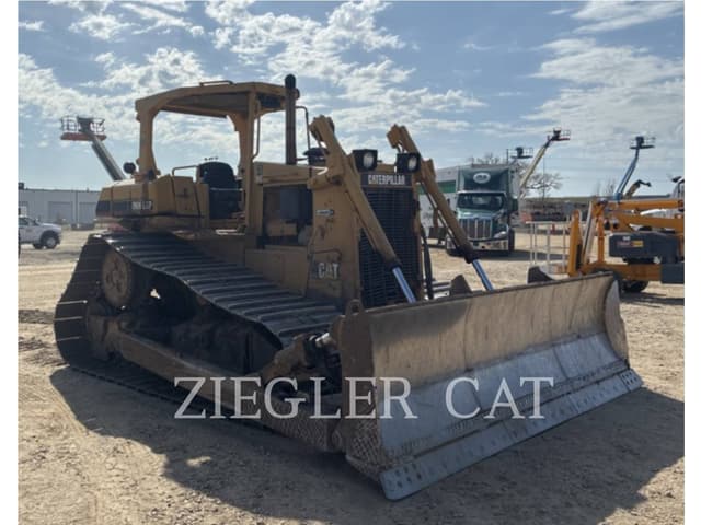Image of Caterpillar D6H equipment image 1