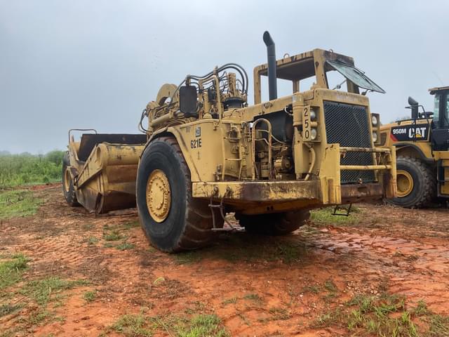 Image of Caterpillar 621E equipment image 2